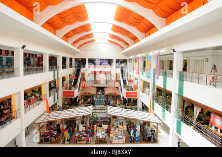 Man playing game mall kuta hi-res stock photography and images - Alamy