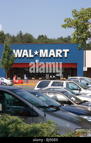 A car park in front of the Wal-Mart discount department store, Boston, USA Stock Photo