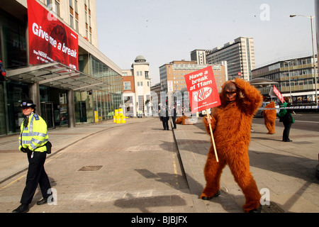 Greenpeace protest outside Nestle HQ Stock Photo