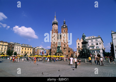 poland, krakow, rynek glowny, main market square, st mary's church