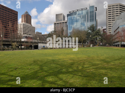 Portland skyline from Governor Tom McCall Waterfront Park, Portland, OR, USA 100304 34875 Stock Photo