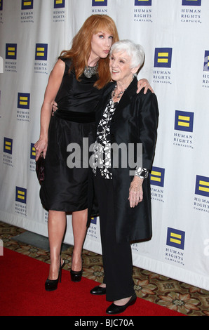 KATHY GRIFFIN MAGGIE GRIFFIN HUMAN RIGHTS CAMPAIGN L.A. GALA DINNER CENTURY CITY LOS ANGELES CA USA 13 March 2010 Stock Photo