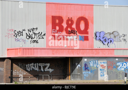 B&Q redundant warehouse closed for move to bigger premises Stock Photo