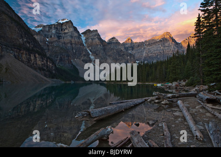 Sun rise at Moraine Lake - Banff National Park - Alberta - Canada Stock Photo