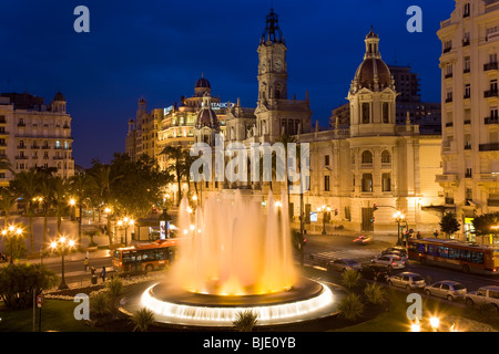 The Town Hall & fountain Plaza del Aguntamiento Valencia Costa del Azahar Valencia Province Spain Stock Photo