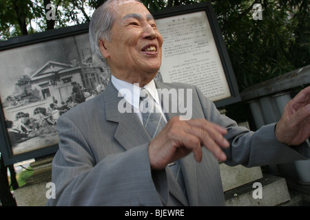 Sunao Tsuboi on Miyuki Bridge, where he was photographed 3 hours after the atomic bombing of Hiroshima. Stock Photo