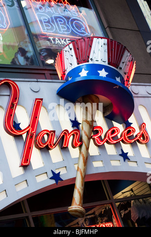 Yankees burger bar sign, 42nd Street Broadway, New York, USA Stock Photo