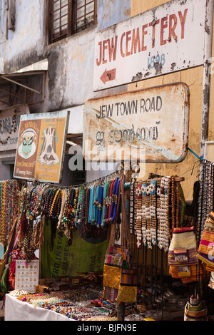 India, Kerala, Kochi, Mattancherry, Jewtown and Jewish Cemetery signs above souvenir shop Stock Photo