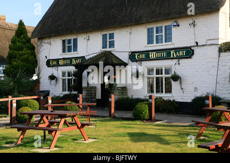 Front beer garden of White Hart pub in Wroughton, Wiltshire, England, UK Stock Photo