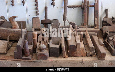 shoe, repairs, vintage, tools, work, workbench, antique, old, wood, wooden, woodworking, shoes, Stock Photo