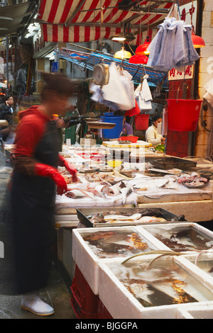 Seafood stall on Peel Street, Central, Hong Kong, China Stock Photo