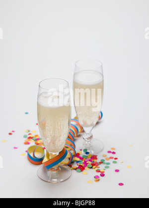 Cocktail, different, streamers, confetti, cocktail-glasses