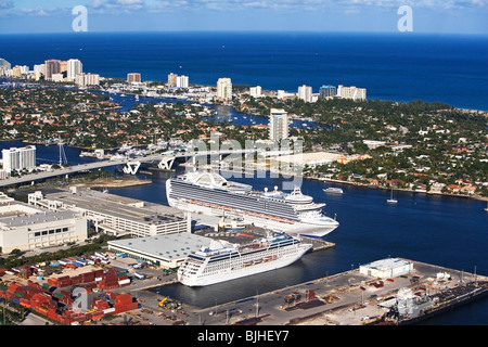 Cruise ship docked in Florida Stock Photo