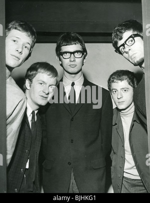 MANFRED MANN in 1964 from l: Manfred Mann, Tom McGuinness, Paul Jones ...