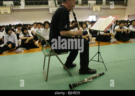 Sydney Symphony Orchestra conduct a music masterclass with pupils of Ichioka High School, Osaka, Japan. Stock Photo