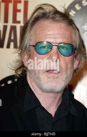 NICK NOLTE HOTEL RWANDA FILM PREMIERE ACADEMY OF MOTION PICTURE ARTS BEVERLY HILLS LOS ANGELES U 02 December 2004 Stock Photo