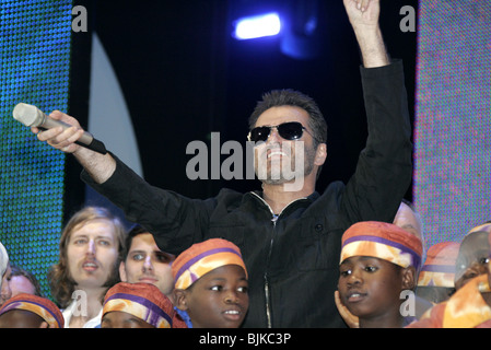 GEORGE MICHAEL LIVE 8 HYDE PARK LONDON ENGLAND 02 July 2005 Stock Photo