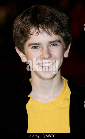 FREDDIE HIGHMORE WORLD FILM PREMIERE OF THE GOLDEN COMPASS THE ODEON LEICESTER SQUARE LONDON ENGLAND 27 November 2007 Stock Photo