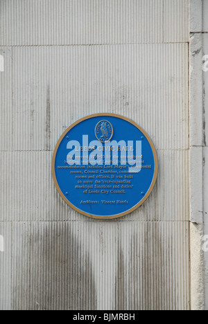 Blue plaque at Leeds Civic Hall, which is a civic building housing Leeds City Council Stock Photo