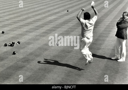 Bowls player celebrating winning a match at the World Bowls Championship in Worthing, Sussex, in 1994 Stock Photo