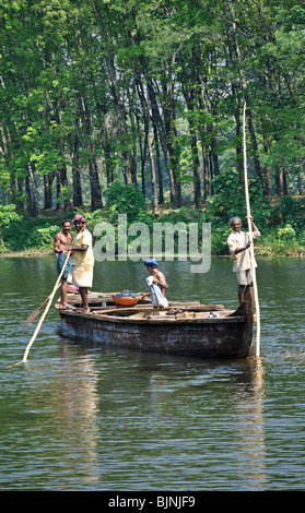 Working Boatmen near Thattekkad Bird Sanctury in Kerala, India Stock Photo