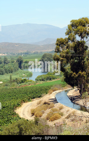 Breede River and the Riviersonderend Mountains a wine producing area surrounded by vines in the western Cape South Africa Stock Photo