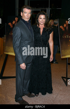 PIERCE BROSNAN KEELY SHAYE SMITH THE GREATEST LOS ANGELES PREMIERE HOLLYWOOD LOS ANGELES CA USA 25 March 2010 Stock Photo