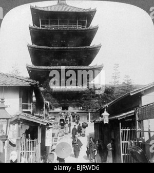 The west side of the five-storey Yasaka Pagoda, Kyoto, Japan, 1904.Artist: Underwood & Underwood Stock Photo