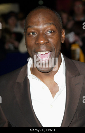 GARY BEADLE NATIONAL TELEVISION AWARDS 200 ROYAL ALBERT HALL LONDON ENGLAND 26 October 2004 Stock Photo