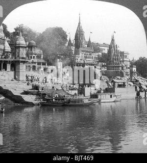 A burning ghat on the Ganges at Benares (Varanasi), India, 1900s.Artist: Underwood & Underwood Stock Photo