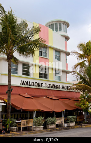 The 1936 boutique Waldorf Towers Hotel. Art Deco styled and designed by Albert Anis, on South Beach, Miami, Florida, USA. Stock Photo