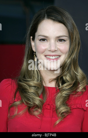 JACINDA BARRETT LADDER 49 WORLD FILM PREMIERE HOLLYWOOD LOS ANGELES USA 20 September 2004 Stock Photo