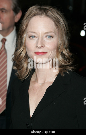 JODIE FOSTER A VERY LONG ENGAGEMENT PREMIE CHINESE THEATRE HOLLYWOOD LOS ANGELES USA 10 November 2004 Stock Photo