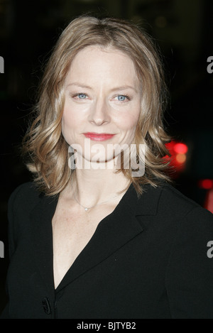 JODIE FOSTER A VERY LONG ENGAGEMENT PREMIE CHINESE THEATRE HOLLYWOOD LOS ANGELES USA 10 November 2004 Stock Photo