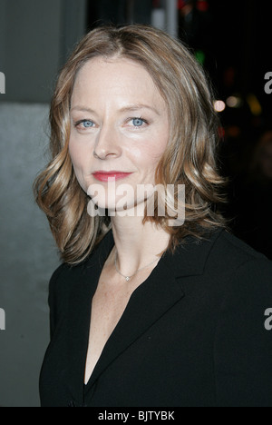 JODIE FOSTER A VERY LONG ENGAGEMENT PREMIE CHINESE THEATRE HOLLYWOOD LOS ANGELES USA 10 November 2004 Stock Photo