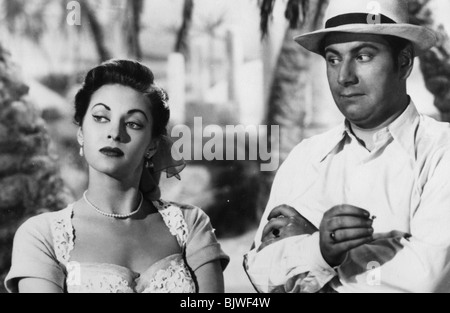 HOTEL SAHARA  - 1951 GFD film with Peter Ustinov and Yvonne de Carlo Stock Photo