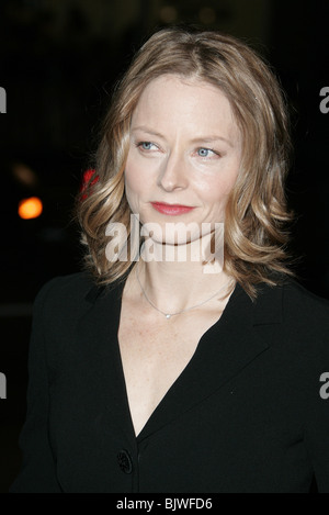 JODIE FOSTER A VERY LONG ENGAGEMENT PREMIE CHINESE THEATRE HOLLYWOOD LOS ANGELES USA 10 November 2004 Stock Photo