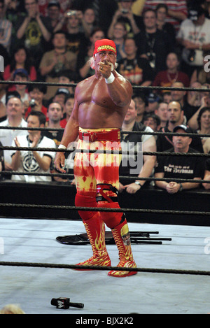 HOLLYWOOD HOGAN WRESTLEMANIA 21 GOES HOLLYWOOD STAPLES CENTER LOS ANGELES USA 03 April 2005 Stock Photo