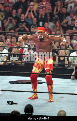 HOLLYWOOD HOGAN WRESTLEMANIA 21 GOES HOLLYWOOD STAPLES CENTER LOS ANGELES USA 03 April 2005 Stock Photo