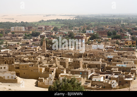 View from the Desert Lodge looking down over El-Qasr at  Dakhla Oasis. Western Desert, Egypt Stock Photo