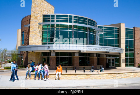 Kids in front of the Paul and Sheila Wellstone Community Building. St Paul Minnesota USA Stock Photo