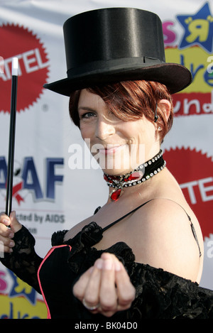 JAMIE LEE CURTIS 12TH ANNUAL DREAM HALLOWEEN SANTA MONICA AIRPORT LOS ANGELES USA 29 October 2005 Stock Photo