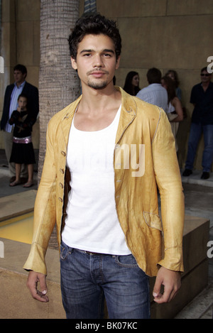 STEVEN STRAIT UNDISCOVERED FILM PREMIERE EGYPTIAN THEATER HOLLYWOOD LA USA 23 August 2005 Stock Photo