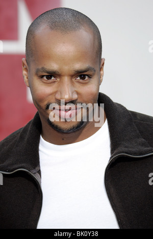 DONALD FAISON CHICKEN LITTLE WORLD PREMIER EL CAPITAN HOLLYWOOD LOS ANGELES USA 30 October 2005 Stock Photo