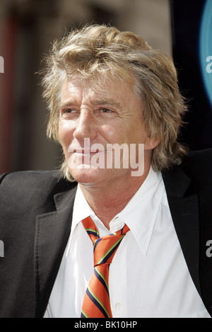 ROD STEWART ROD STEWART HOLLYWOOD WALK OF FAME HOLLYWOOD LOS ANGELES USA 11 October 2005 Stock Photo