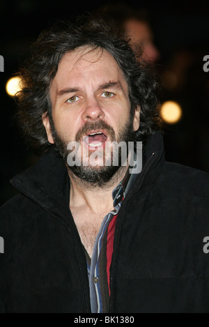 PETER JACKSON KING KONG FILM PREMIER ODEON LEICESTER SQUARE LONDON ENGLAND 08 December 2005 Stock Photo