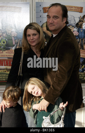 Home on the Range Premiere 3/21/04 Jim Belushi & Family Photo by Joseph  Martinez / PictureLux File Reference # 21786 0076PLX For Editorial Use Only  - All Rights Reserved Stock Photo - Alamy