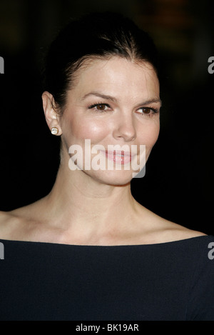 JEANNE TRIPPLEHORN BIG LOVE HBO TV PREMIERE CHINESE THEATRE HOLLYWOOD LOS ANGELES USA 23 February 2006 Stock Photo