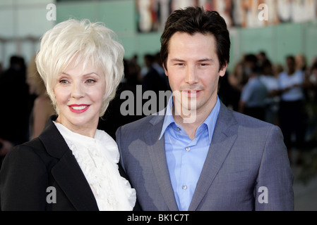 PATRICIA TAYLOR KEANU REEVES THE LAKE HOUSE WORLD PREMIERE CINERAMA DOME HOLLYWOOD LOS ANGELES USA 13 June 2006 Stock Photo