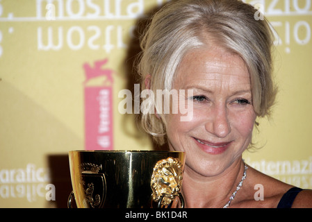 HELEN MIRREN AWARDS GALA VENICE FILM FESTIVAL 63RD VENICE FILM FESTIVAL VENICE ITALY 09 September 2006 Stock Photo